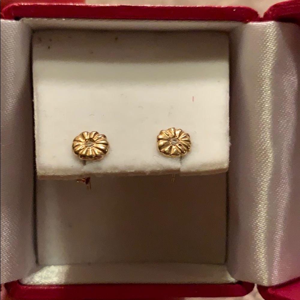 Helen Ficalora 14K Gold Daisy Diamond Studs